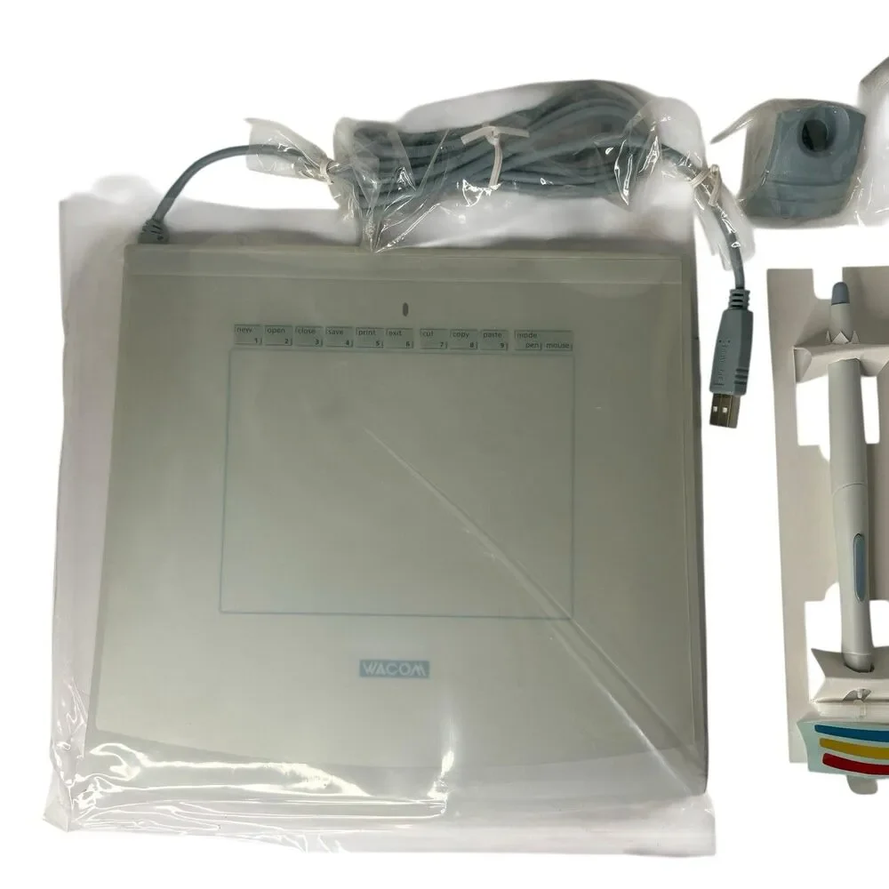 Wacom Intuos 4X5 Graphics Tablet System with Pen Expandable Plug Play GD-0405-R